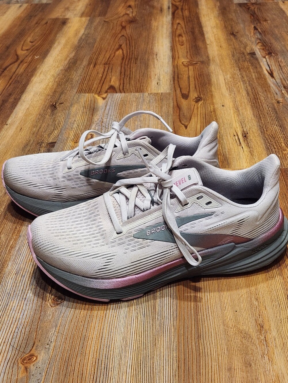 Brooks Womens Revel 8 Sneakers Running Shoes